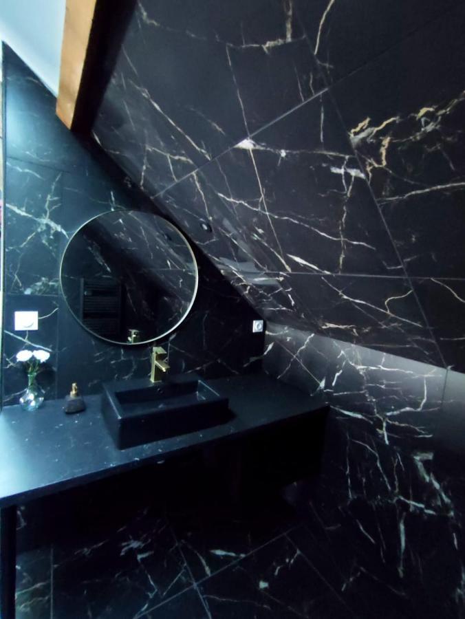 Love Room A Монтаржи Экстерьер фото