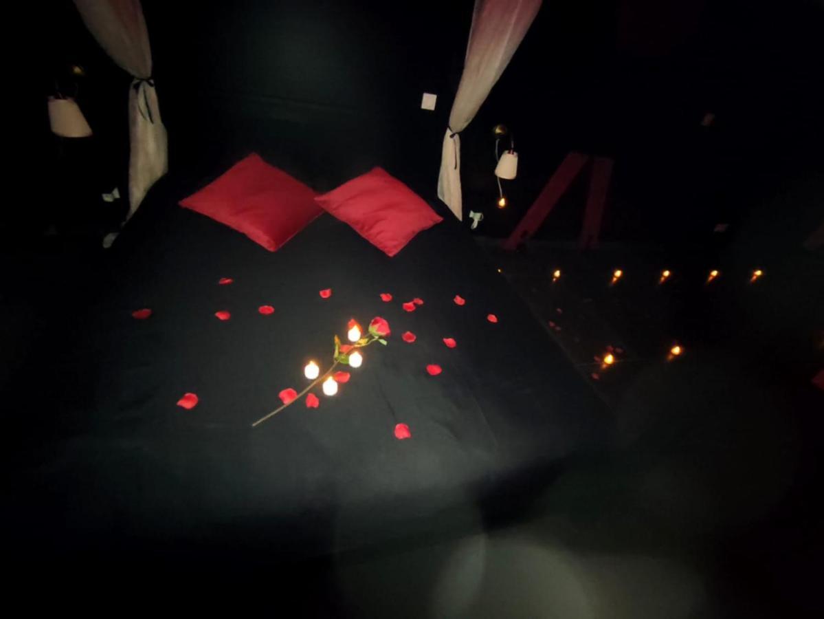 Love Room A Монтаржи Экстерьер фото