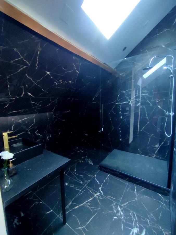 Love Room A Монтаржи Экстерьер фото